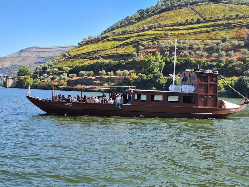 Porto: Douro Valley Tour at 2 Wineries with Lunch and Cruise - Group size, van comfort, and why the guide is the real value
