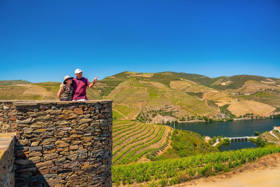 Porto: Douro Wine Tour with Lunch and River Cruise - Pinhão lunch: where the valley feels most real