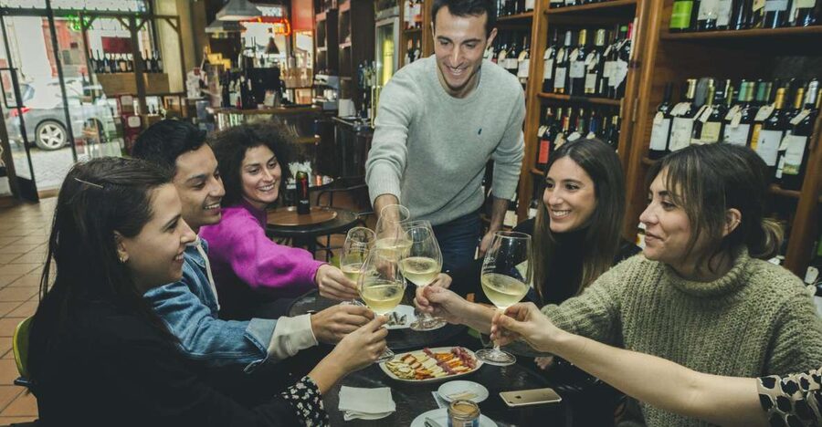 Porto: Evening Local Food Crawl with Drink Pairings - Key reasons this Porto crawl is worth your evening