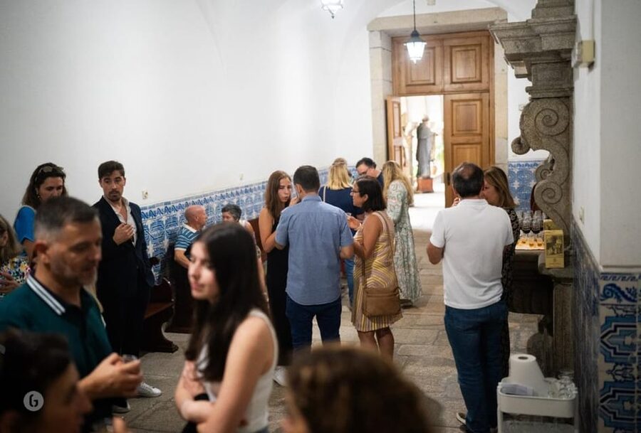 “Porto: Fado Show with Guided Tour in a Historic Monastery” - The 90-minute rhythm: what happens, in order