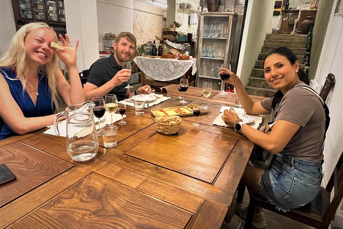 Porto Food and Wine Tasting Tour of Hidden Gems (Small Groups) - Meeting near Praça General Humberto Delgado, ending where the night starts