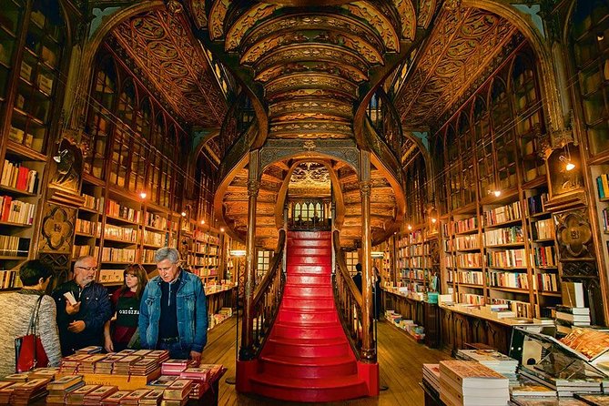 Porto Full Day City Tour Wine Tasting and Six Bridges Cruise - Lunch timing in Porto, and a smart snack strategy