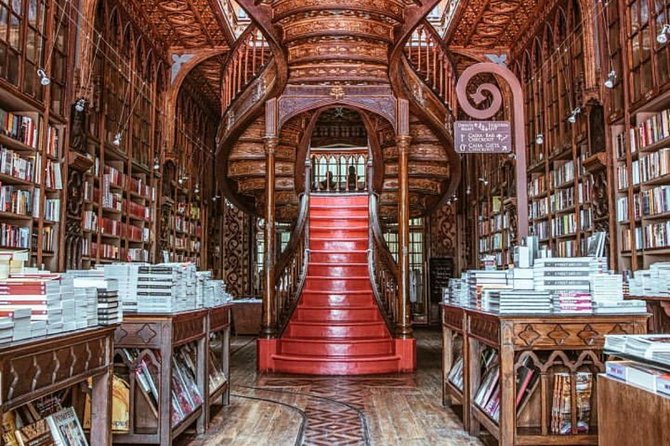 Porto Full-Day Tour with Douro River Cruise and Port Wine Tasting - São Bento Railway Station Tiles to Close the Loop