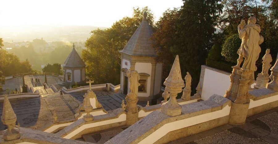 Porto: Guimarães & Braga Tour with Entry Tickets and Lunch - Bom Jesus do Monte: the famous stairs, plus smart expectations