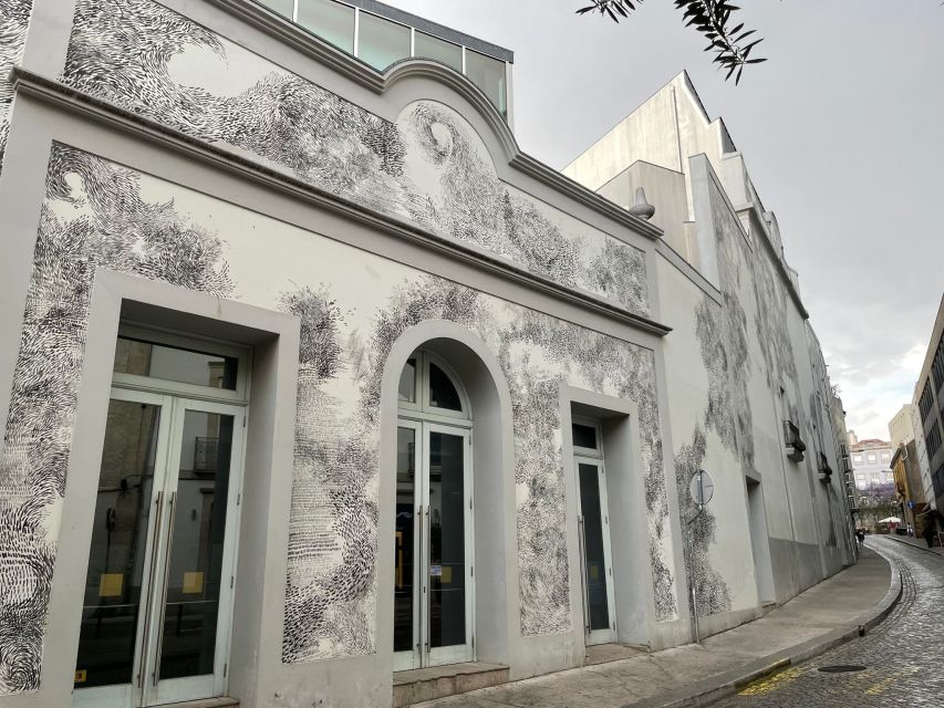 Porto: Half-Day Street Art Tour - Your 3-hour route, from the Soldier Statue to Luís I Bridge