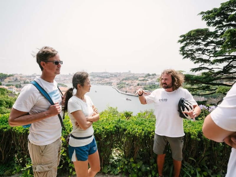 Porto: Highlights in 3 Hours E-Bike Tour - Riese & Muller e-bikes, helmets, and how the assist changes the ride