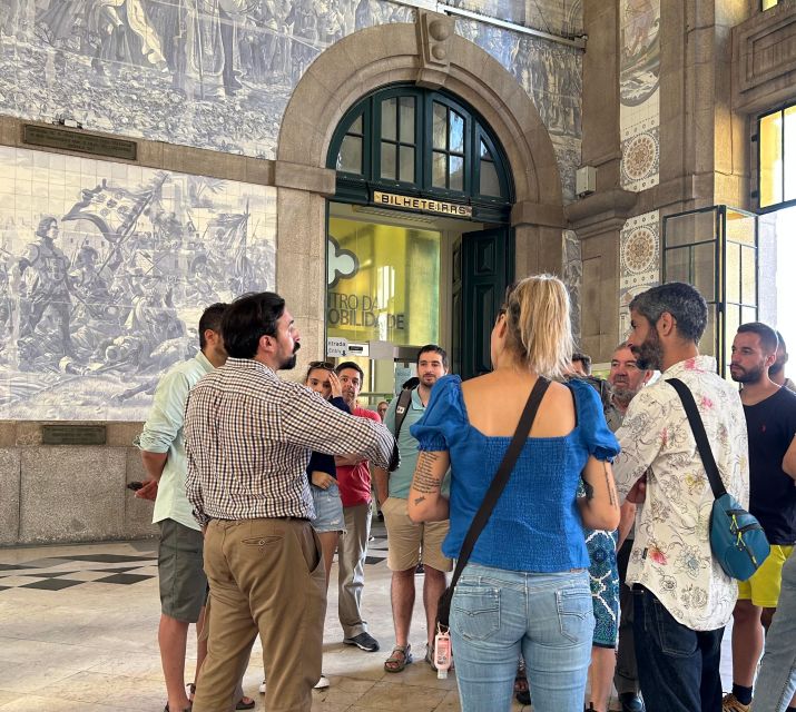PORTO: Historical Walking Tour - Avenida dos Aliados and Porto City Hall: the city’s formal face