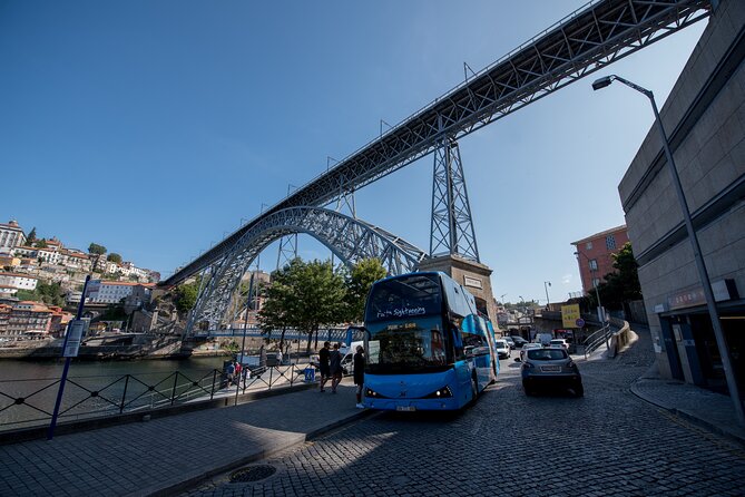 Porto Hop On Hop Off Bus Tour with Wine tasting & Night tour - Panoramic Night Tour: what changes after dark