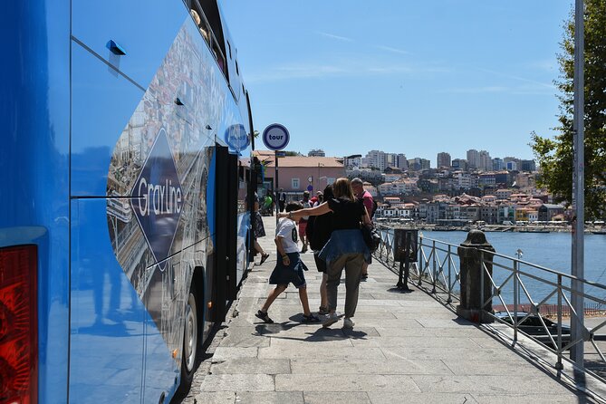 Porto Hop On Hop Off Bus Tour with Wine tasting & Night tour - Crossing to Gaia and the free Port tastings: the real reason to plan ahead