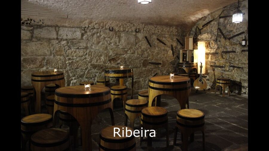 Porto: Live Fado Show with Glass of Port Wine - Arriving at the São João Novo entrance without stress