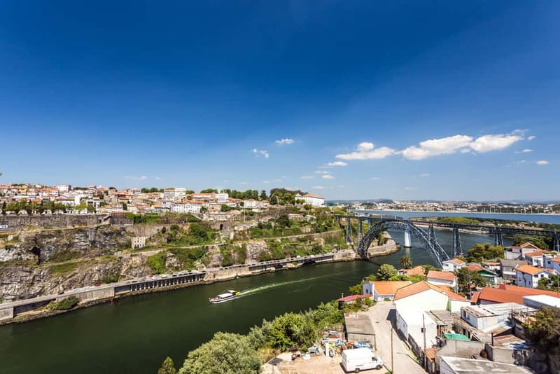 Porto: Magic Train Tour and Port Wine Cellar with Tastings - Lunch at Ruela da Villa: when the buffet option is worth it