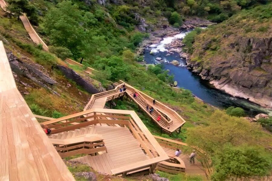 Porto: Paiva Walkways and Suspension Bridge Hike with Lunch - Convent sweets tasting: Arouca monastery flavors, not just a dessert stop