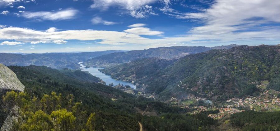 Porto: Peneda-Gerês National Park Tour with Kayaking & Lunch - Kayaking on Caniçada: peaceful water, then you earn your swim time
