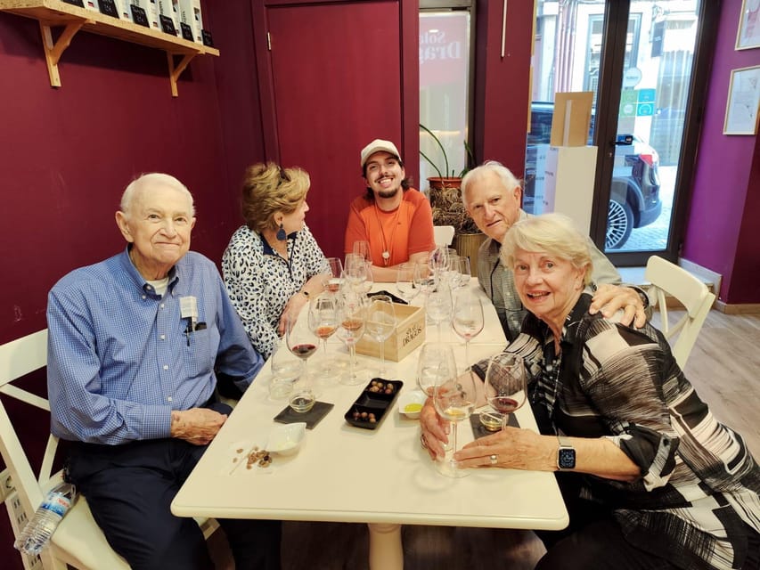 Porto: Port and Douro Wine Walking Tour with 9 Tastings - Stop 1 at Vasques de Carvalho: get your Port “language” set