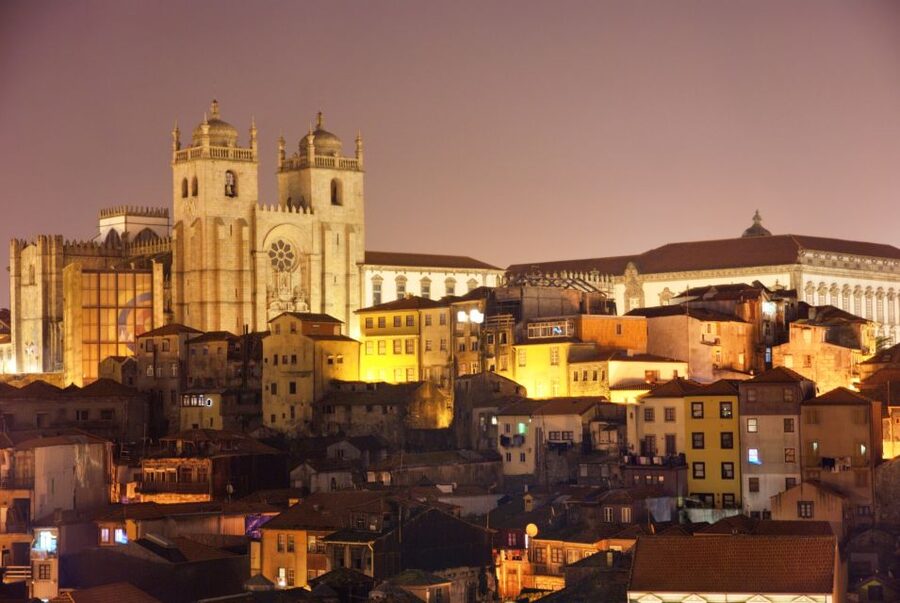 Porto: Private Sunset Walking Tour with Port Wine and Views - Port wine tasting on terraces, what you should expect from the two-drink format