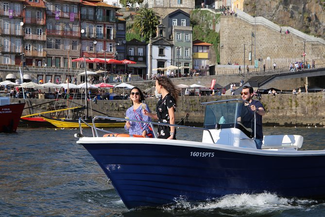 Porto: Private tour in the Douro (1 to 4 people) on a boat just for you - A private Douro boat turns Porto’s skyline into something you can touch