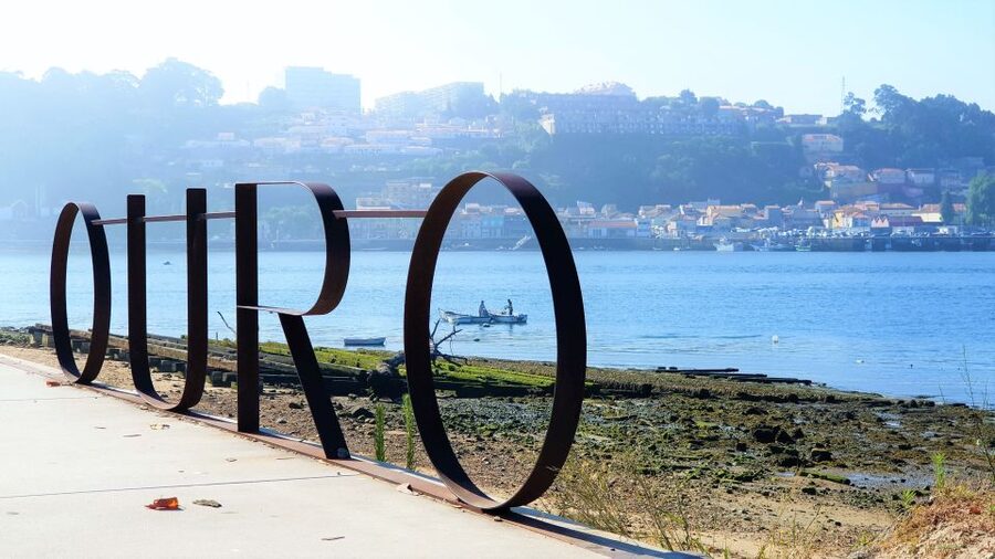 Porto: Private Tuk-Tuk Tour with Short Walks and Wine - Starting at Café Batalha, and why that’s a smart launch point