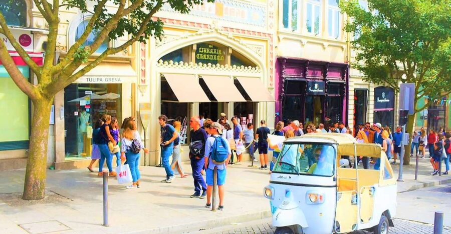 Porto: Private Tuk-Tuk Tour with Short Walks and Wine - How a private tuk-tuk actually helps in Porto’s hills and narrow streets