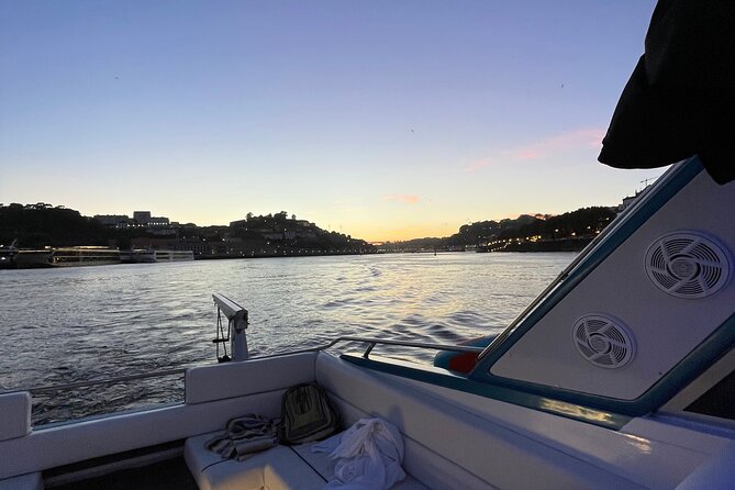 Porto: Private Yacht Cruise with Local Wine, Snacks and 6 Bridges - Price and who should book this Porto yacht cruise