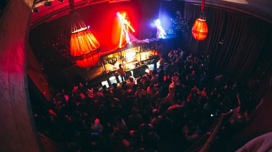 Porto: Pub Crawl with 6 Drinks and VIP Club Entry - The Guide Factor: Names You’ll Hear, Energy You’ll Feel