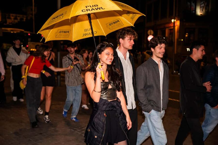 Porto: Pub Crawl with 7 Drinks, Games, and VIP Club Entry - VIP club entry: the payoff moment