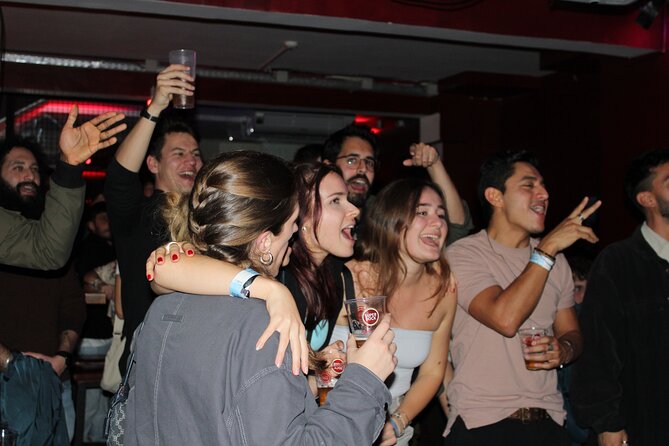 Porto Pubcrawl: 5h,7 Drinks,4 bars &Skip the line Club Entry - Stop 1: Fonte dos Leões Meetup Near Praça de Gomes Teixeira