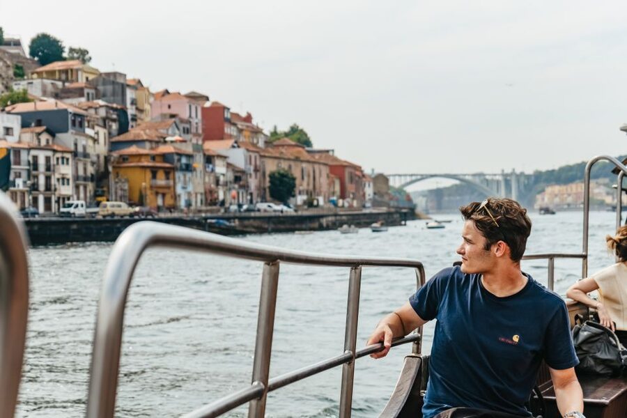 Porto: River Douro 6 Bridges Cruise - Under the bridges: what you see on the river