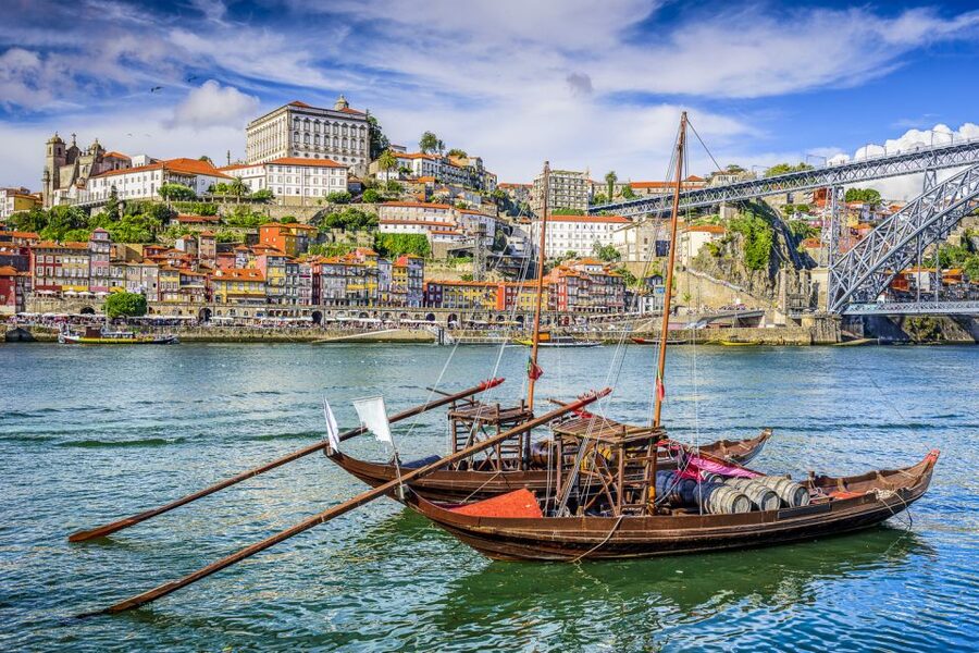 Porto: Six Bridges Cruise - Where you board: Av. de Diogo Leite 408 in Vila Nova de Gaia