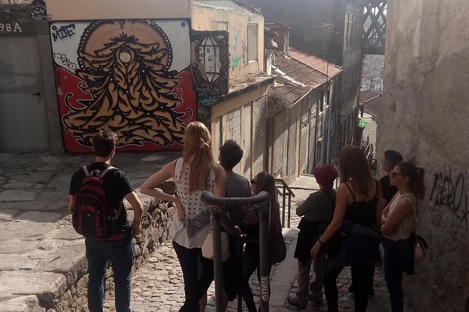 Porto Street Art Tour - Getting There: Start at the Square, End Near Luís I Bridge