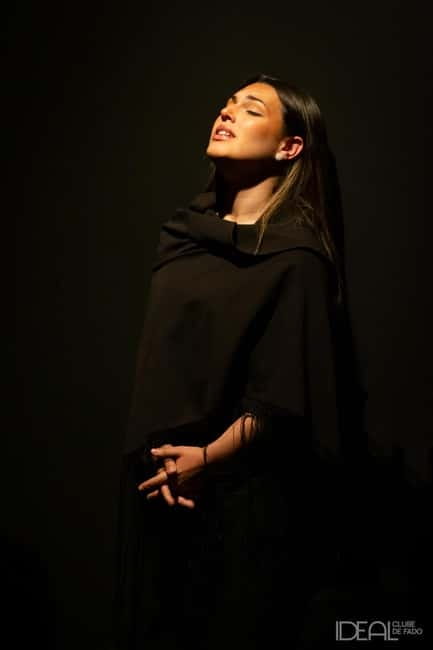 Porto: The highest-rated traditional fado concert (downtown) - Comfort, seating, and what to wear for a warm room