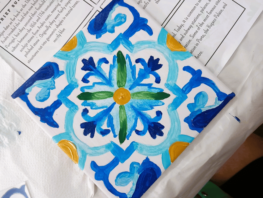 Porto: Tile Painting and Cocktails in Downtown Porto - Cocktails and calm music, the low-stress way to create