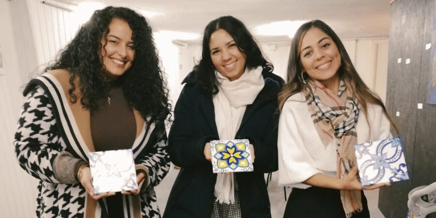 Porto: Tile-Painting Workshop with Porto Wine - Bainharia - The 2-hour flow, from white tile to finished souvenir