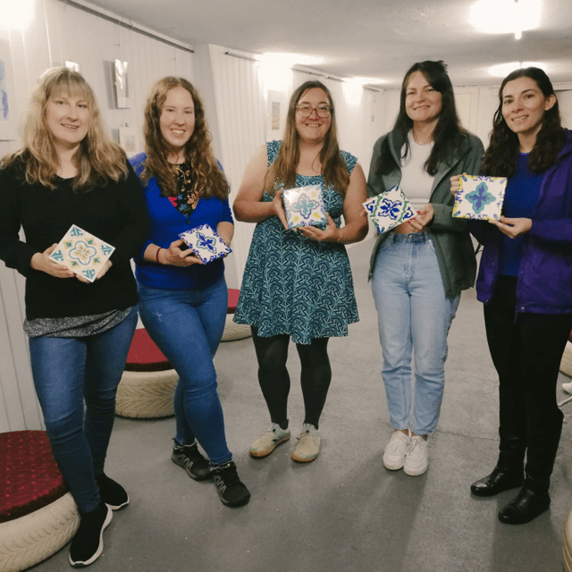 Porto: Tile-Painting Workshop with Porto Wine - Bainharia - What you actually learn about Porto tiles