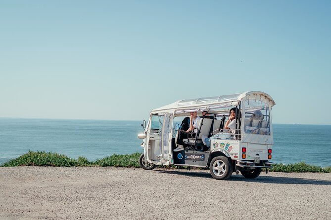 Porto Tuk Tuk: Clérigos, Seaside & Viewpoints - with Options - A tuk-tuk start that makes Porto make sense