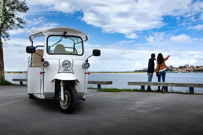 Porto Tuk Tuk: Clérigos, Seaside & Viewpoints - with Options - Seaside fortress and ocean views: the salty change of pace