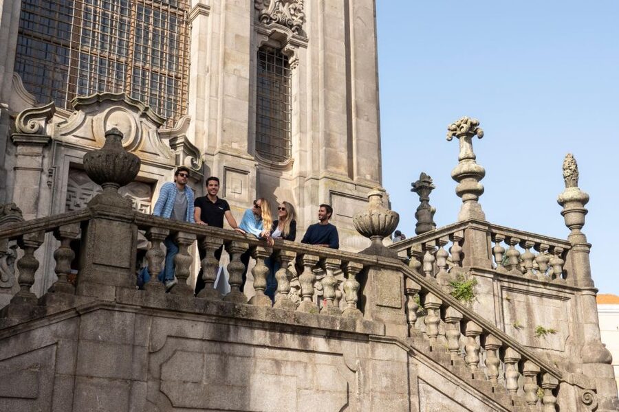 Porto: Walking Tour, Lello Bookshop, Boat and Cable Car - Douro river cruise: the relaxed hour that makes the whole route make sense