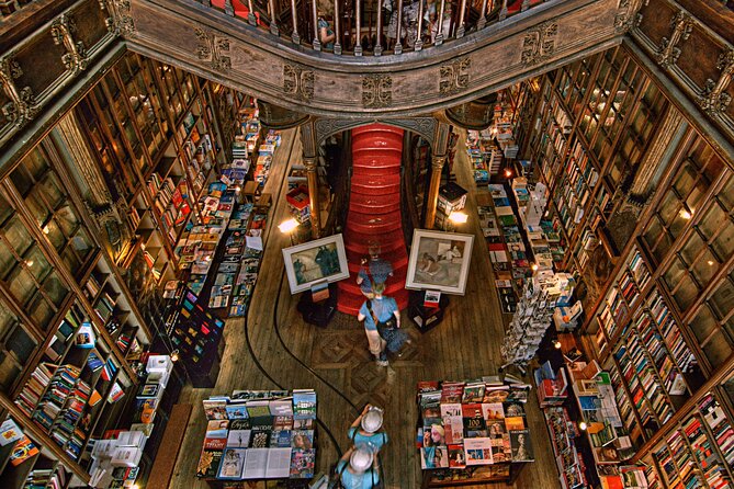 Porto Walking Tour, Lello Bookshop, River Cruise and Cable Car - Cable car ride and views, plus the Guindais Funicular switch in late November