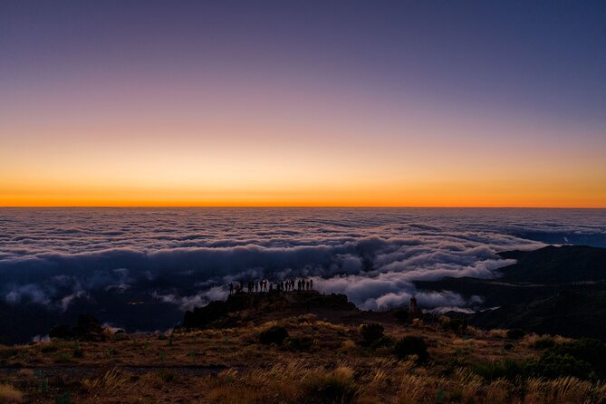 PR1 Sunrise Pico do Arieiro Self-Guided Hiking Transfer - Self-guided hiking: you get structure, without the leash