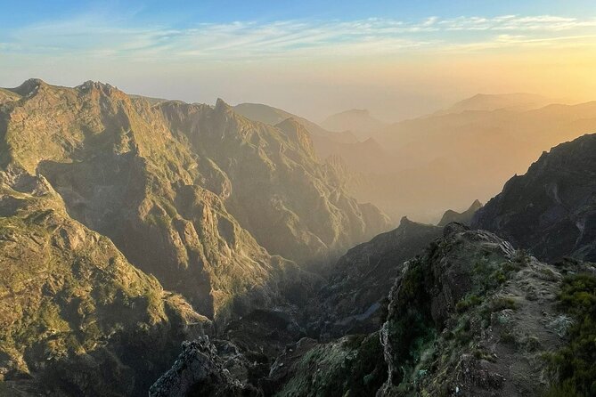 PR1 Sunrise Pico do Arieiro Self-Guided Hiking Transfer - When PR1 sections are closed, your day may shift to PR3