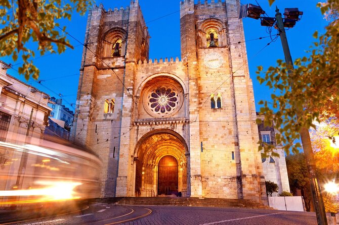 Private 4-Hour Lisbon City Highlights Tour by Tuktuk - Time Out Market Lisboa and the food-market break you control