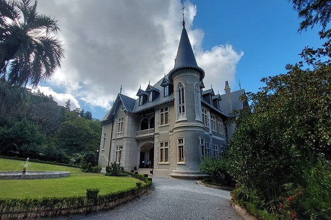 Private Adventure Tuk-Tuk,Sintra and Cascais, full day - Quinta da Regaleira and the 15-minute story stops