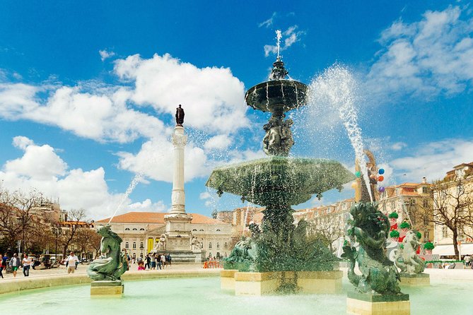 Private City Kickstart Tour: Lisbon - Finishing in Alfama: the historic heart of Lisbon closes the loop