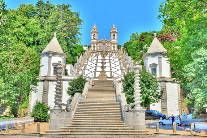 Private Culture and Wine Tourism Tour - Bom Jesus Sanctuary: A Funicular Ride and a Ticket-Free Religious Icon