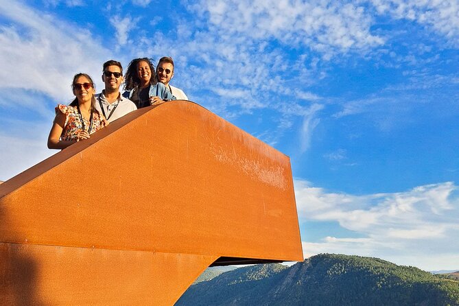Private Douro and Porto 4x4 Tour with Wine Tasting and Boat Trip - Favaios, the wine-history village stop you actually remember