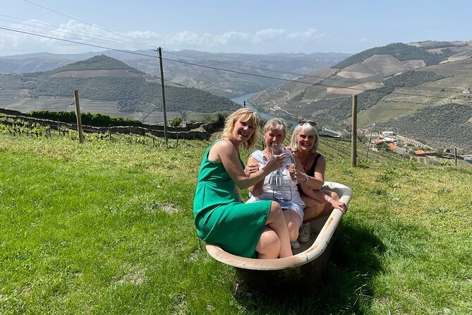 Private Douro Valley Food and Wine Tour From Porto - Sabrosa Lunch at a Vintage House, Plus a Wine Cellar Visit