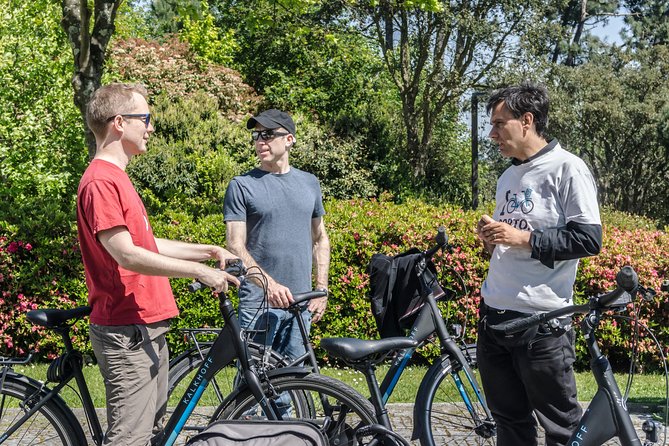 Private e-Bike Tour in Porto – Explore Riverside, Beaches & Parks - Back to the historic core: Jardim do Cálem, Ribeira square, and Dom Luís I Bridge