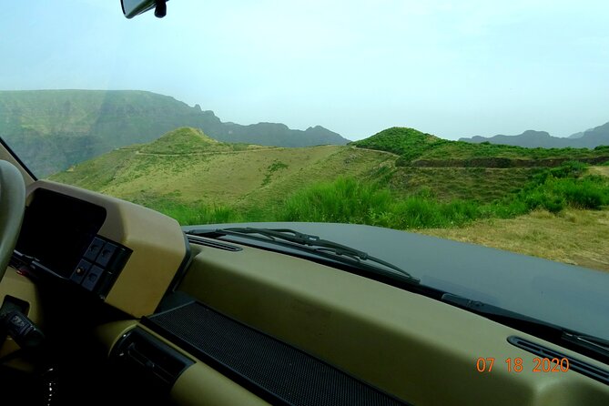 Private Full Day Off-Road Tour in Madeira - Ponta do Sol to 1500m: the climb above the clouds