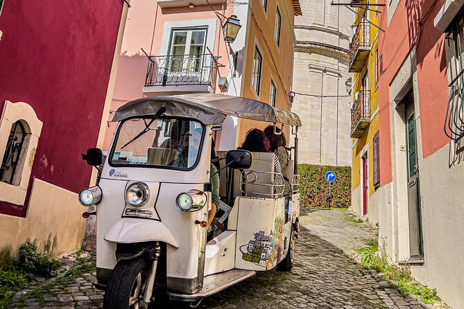 Private Half-Day Eco Tuk Tuk Tour in Lisbon - Chiado and the theater-and-shopping stretch