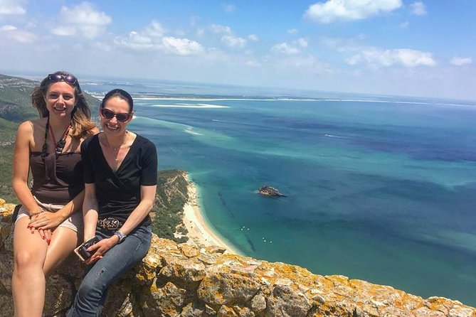 Private Lisbon Arrabida Wine Tour: Food & Wines, Mountain and Sea - Sesimbra castle and Saint Maria church tiles: the Atlantic finale