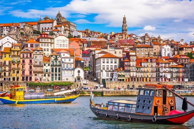 Private Porto from Lisbon with Portuguese lunch and Porto wine tasting - St. Francis Church and the Stock Exchange Palace: The Architecture Hits